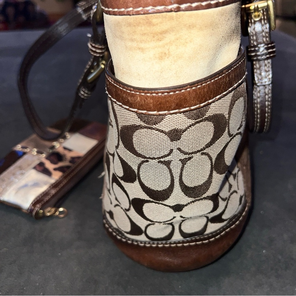The Coach F12843 Patchwork Shoulder Bag - Picture 10 of 12